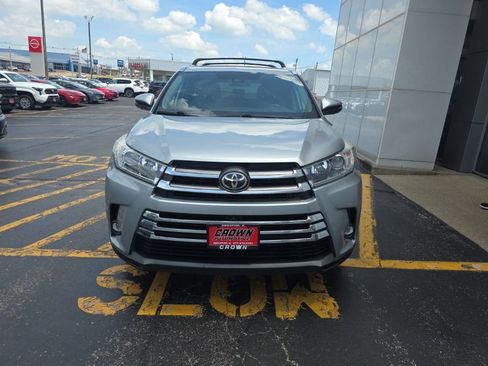 Used 2019 Toyota Highlander Limited Platinum AWD/4WD image 10