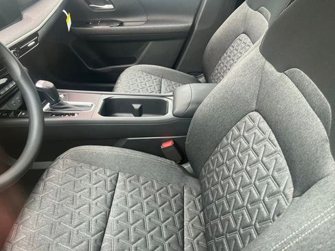Used 2026 Nissan Kicks SV FWD image 8