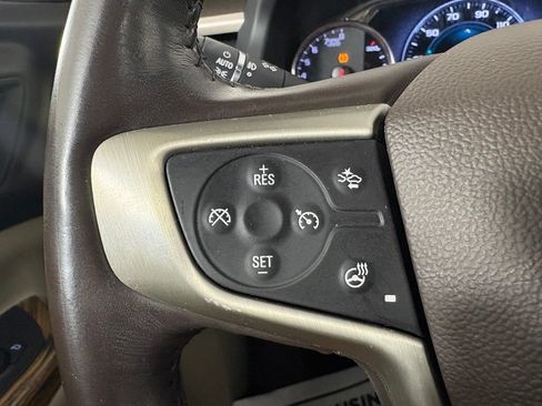 Used 2019 GMC Acadia Denali w/ Technology Package FWD image 21