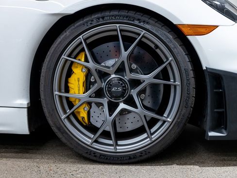 Certified 2025 Porsche 718 Boxster Spyder RS RWD image 21