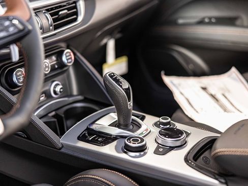 New 2025 Alfa Romeo Stelvio Sprint image 23