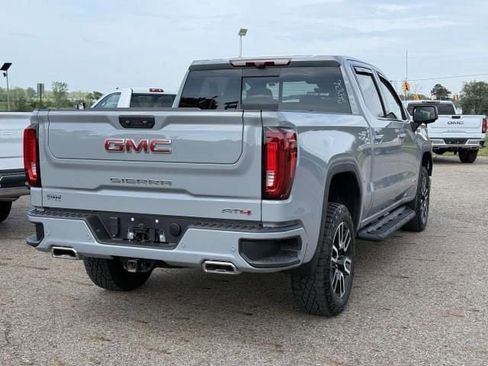 Used 2024 GMC Sierra 1500 AT4 w/ Technology Package AWD/4WD image 5