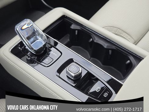 Used 2026 Volvo XC90 B6 Ultra w/ Protection Package AWD/4WD image 20