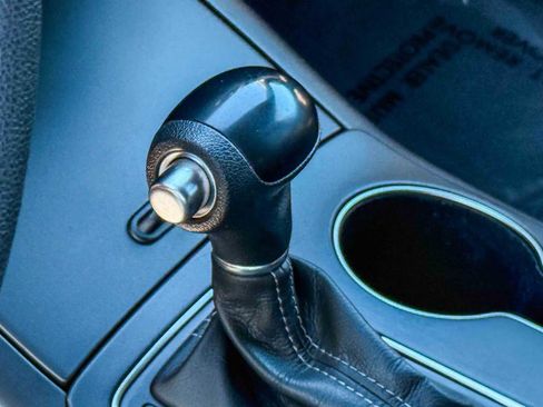 Used 2016 Kia Sorento LX image 19