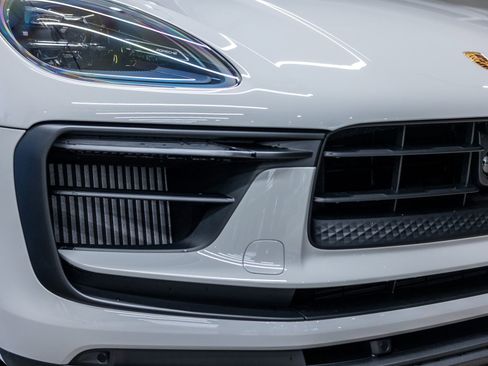 New 2026 Porsche Macan S image 17