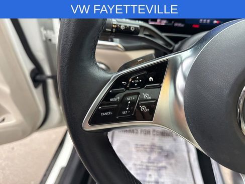 Used 2025 Mercedes-Benz GLC 300 4MATIC image 21