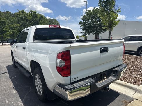Used 2018 Toyota Tundra SR5 w/ SR5 Upgrade Package RWD image 9