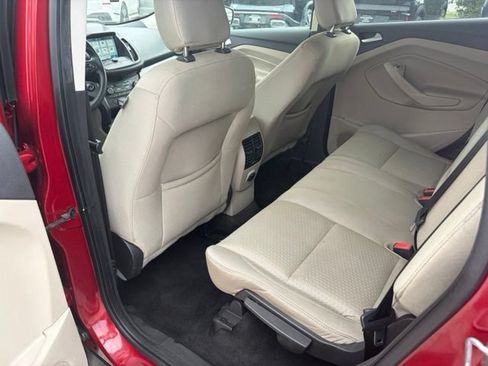 Used 2019 Ford Escape SE FWD image 26