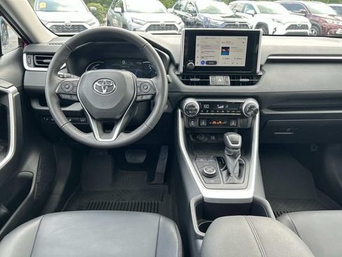 Used 2025 Toyota RAV4 XLE Premium w/ Weather Package AWD/4WD image 17