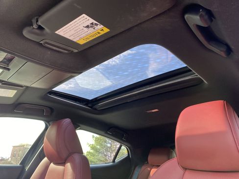 Used 2025 MAZDA MAZDA3 2.5 S Hatchback w/ Premium Pkg image 8