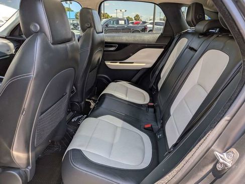Used 2020 Jaguar F-PACE R-Sport image 17