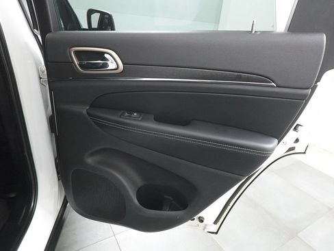 Used 2016 Jeep Grand Cherokee Limited AWD/4WD image 33