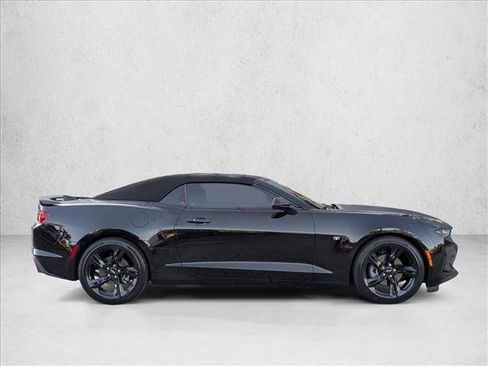 Used 2023 Chevrolet Camaro LT w/ Technology Package image 4