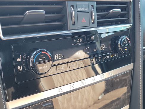 Certified 2021 Nissan Armada Platinum image 33