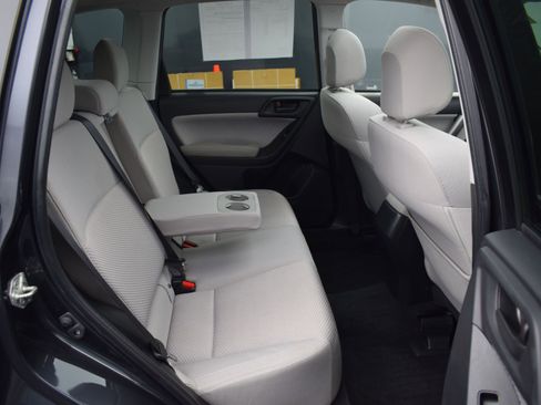 Used 2018 Subaru Forester 2.5i Premium AWD/4WD image 11
