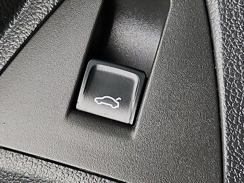 Certified 2026 Volkswagen Jetta SEL FWD image 25