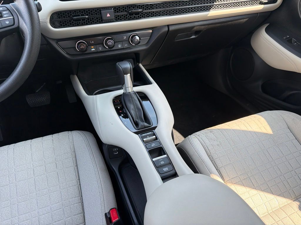Certified 2024 Honda HR-V LX image 14