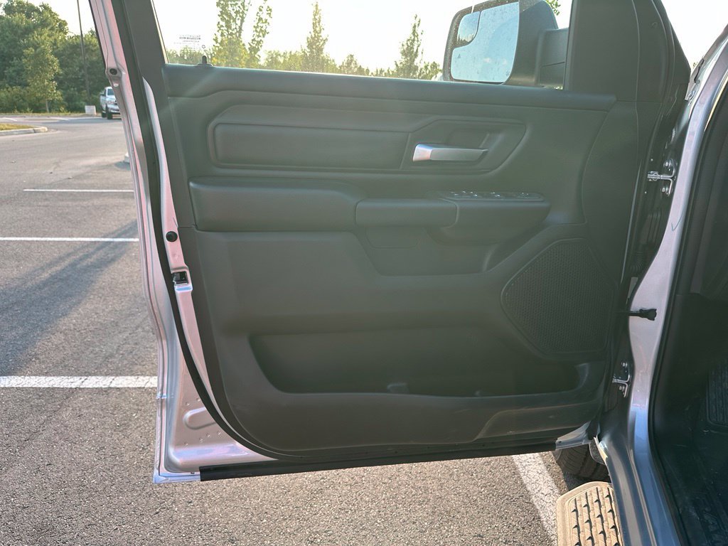 New 2026 RAM 1500 Express AWD/4WD image 12