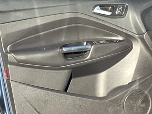 Used 2018 Ford Escape SE image 20