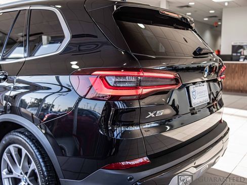 Used 2022 BMW X5 xDrive40i w/ Premium Package image 16