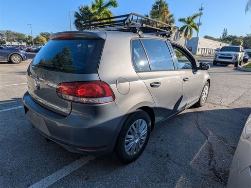 Used 2011 Volkswagen Golf 4-Door image 7