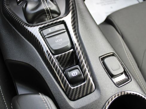 Used 2019 Chevrolet Camaro LT w/ Technology Package image 18