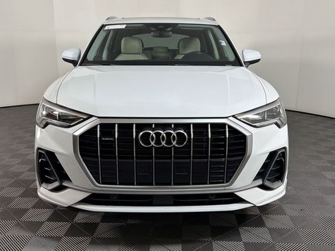 Used 2023 Audi Q3 2.0T Premium w/ Convenience Package AWD/4WD image 4