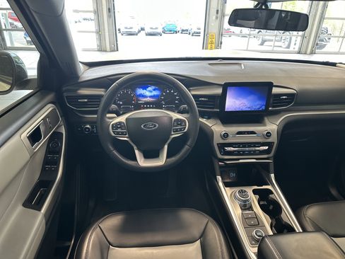Used 2023 Ford Explorer XLT w/ Equipment Group 202A image 2