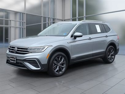 Used 2023 Volkswagen Tiguan SE w/ Panoramic Sunroof Package