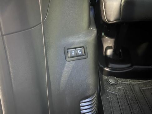 Used 2022 Jeep Wagoneer Series III w/ Flexible Seating Group AWD/4WD image 41