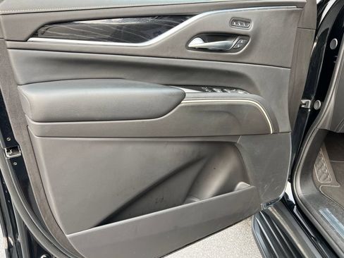 Used 2024 Cadillac Escalade ESV Sport AWD/4WD image 23