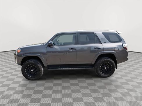 Used 2018 Toyota 4Runner SR5 Premium AWD/4WD image 8