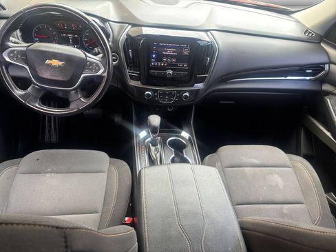 Used 2021 Chevrolet Traverse LT FWD image 11