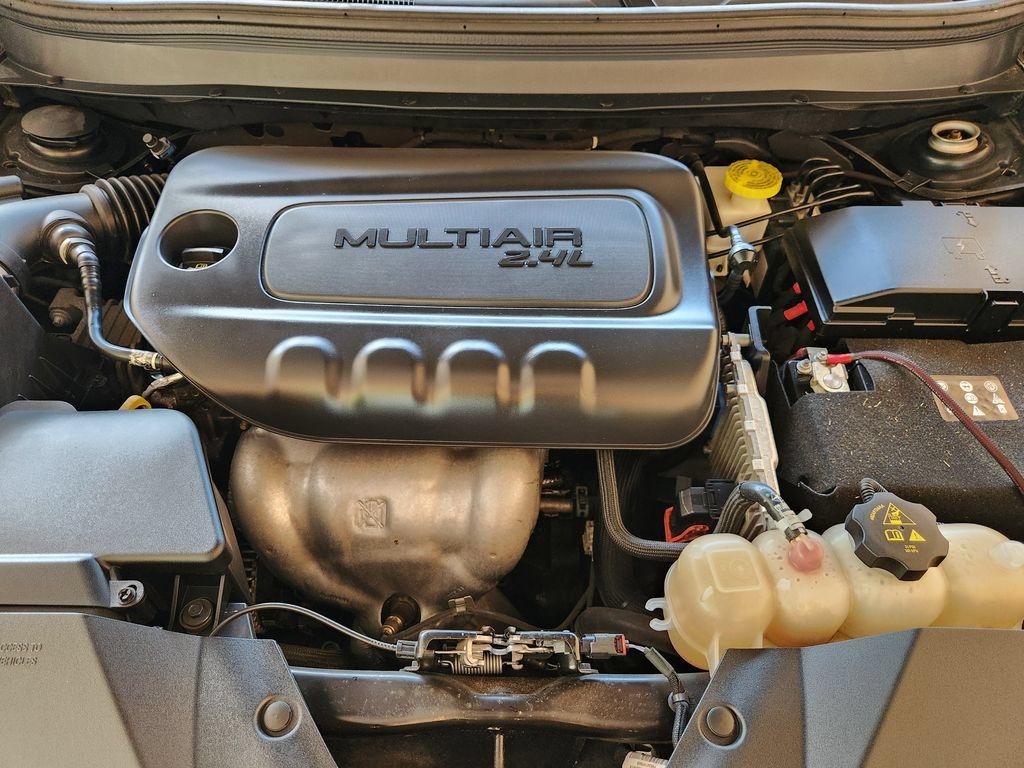 Used 2019 Jeep Cherokee Limited FWD image 33