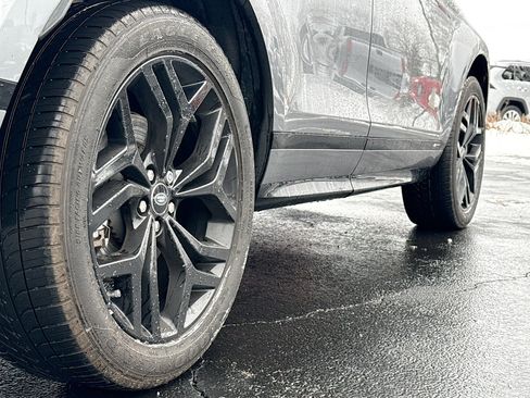 Used 2021 Land Rover Range Rover Evoque R-Dynamic SE image 17