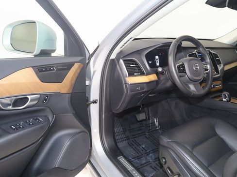 Used 2024 Volvo XC90 B5 Plus image 50