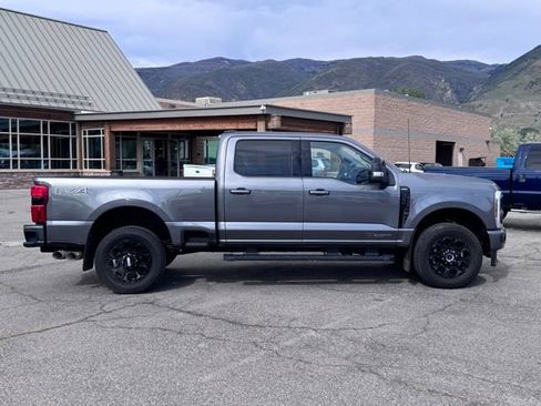 Used 2025 Ford F350 Lariat w/ Black Appearance Package AWD/4WD image 4