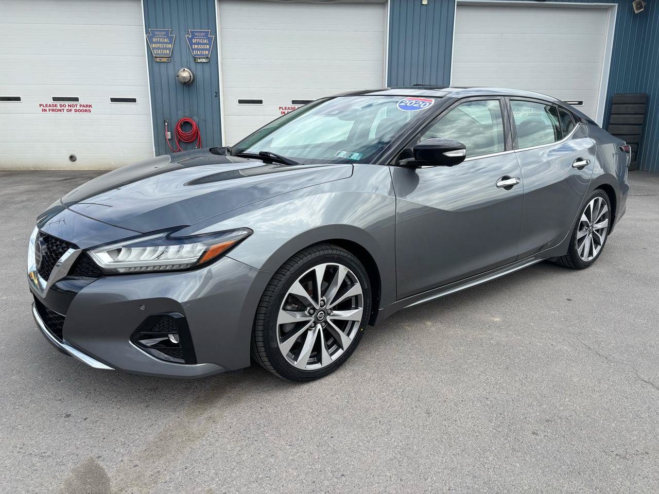 Used 2020 Nissan Maxima Platinum w/ Sport Mat Group FWD image 1