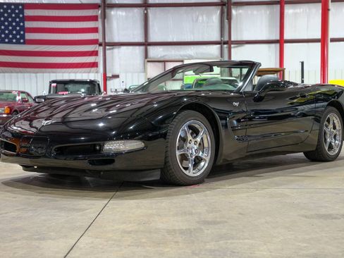 Used 2003 Chevrolet Corvette Convertible w/ Preferred Equipment Group1 RWD image 1