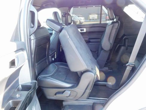 Used 2022 Ford Explorer ST image 35