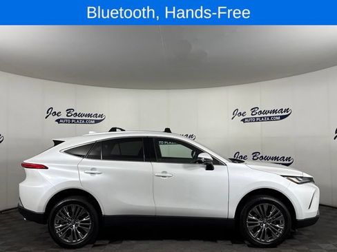 Used 2023 Toyota Venza XLE AWD/4WD image 6