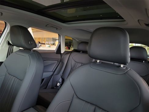 New 2026 Audi Q3 quattro 2.0T image 17