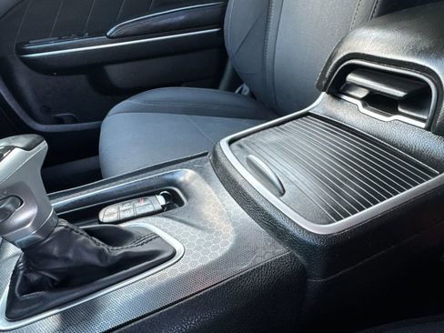 Used 2015 Dodge Charger R/T RWD image 27