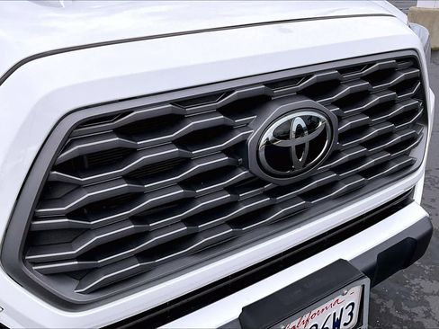 Used 2023 Toyota Tacoma TRD Off-Road image 29