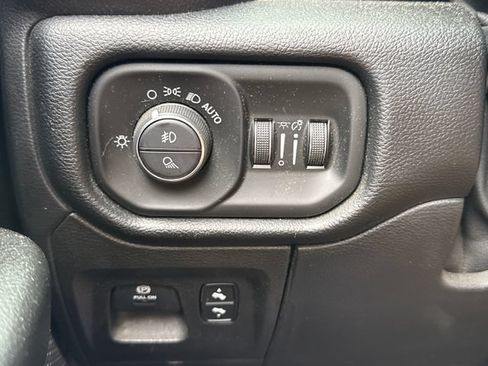 Used 2019 RAM 1500 Big Horn AWD/4WD image 26