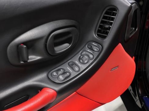 Used 2002 Chevrolet Corvette Z06 w/ Memory Pkg image 79