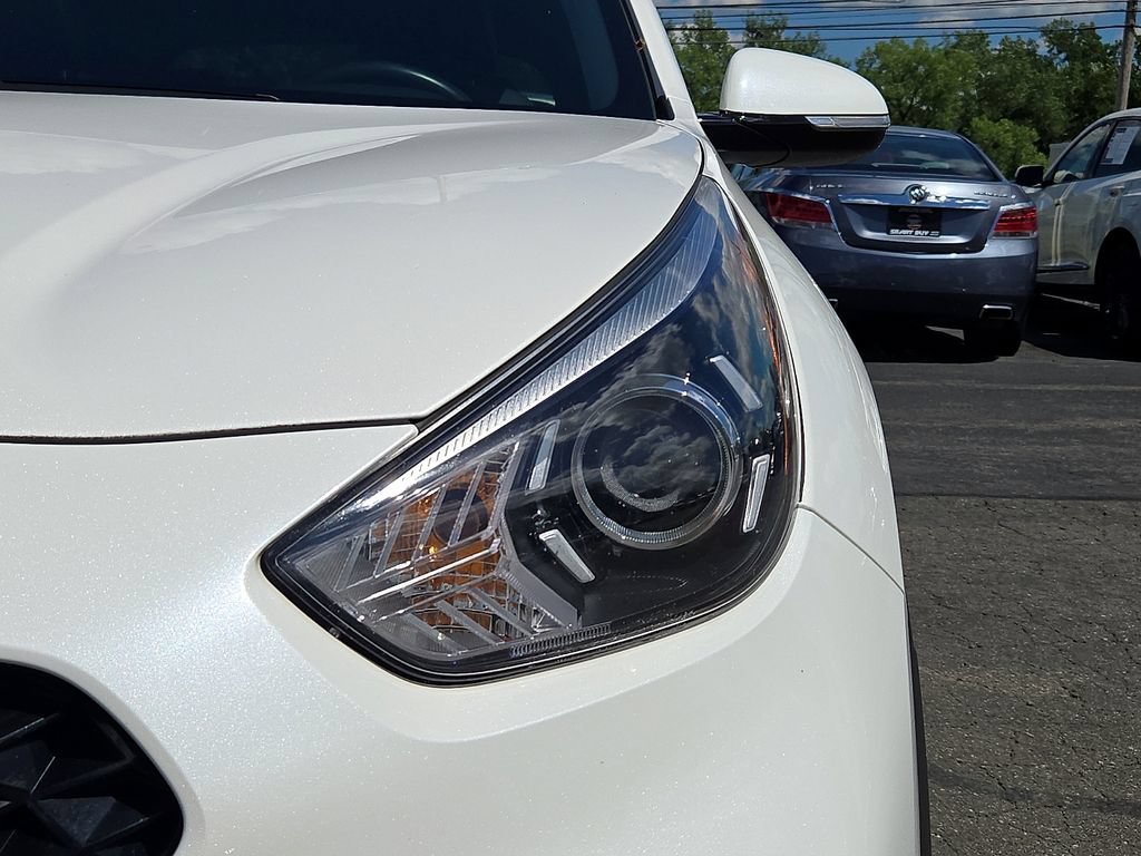 Used 2022 Kia Niro Touring Special Edition FWD image 10