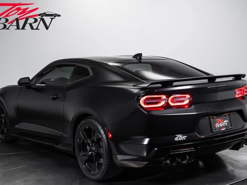 Used 2022 Chevrolet Camaro SS RWD image 3