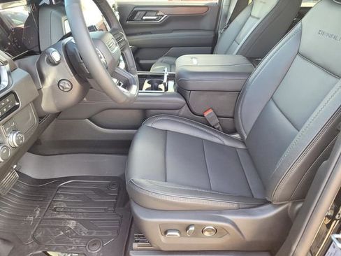 New 2026 GMC Yukon Denali image 19