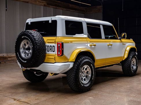 Used 2023 Ford Bronco Heritage Edition AWD/4WD image 10